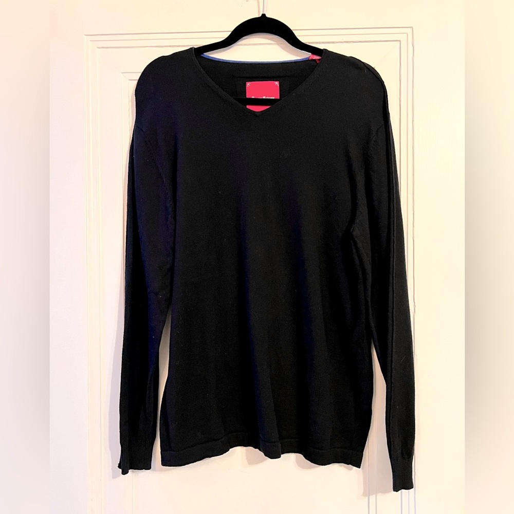 ~Tommy Bahama Black V-Neck Sweater Sz. L *EUC MSRP: $129+tax
